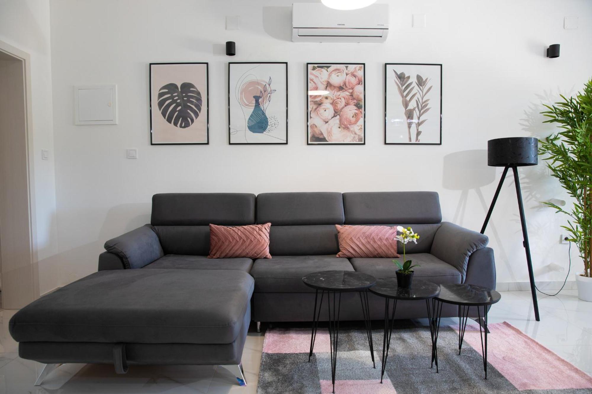 Apartments Lucy โรวีน ห้อง รูปภาพ