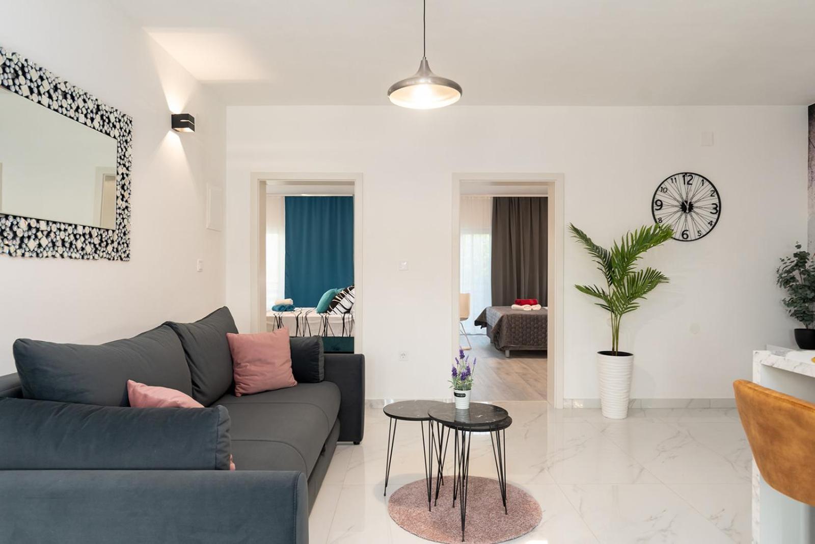 Apartments Lucy โรวีน ห้อง รูปภาพ
