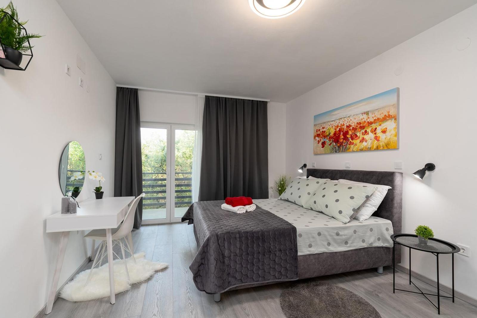 Apartments Lucy โรวีน ห้อง รูปภาพ